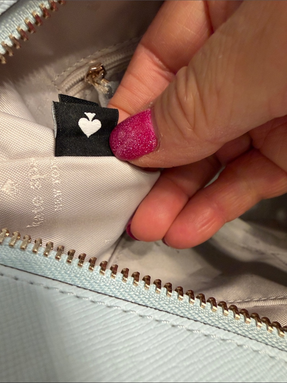 Buy a Coach Pen for an entry to WIN a NWT Kate Spade Tote🥳 - Picture 7 of 10